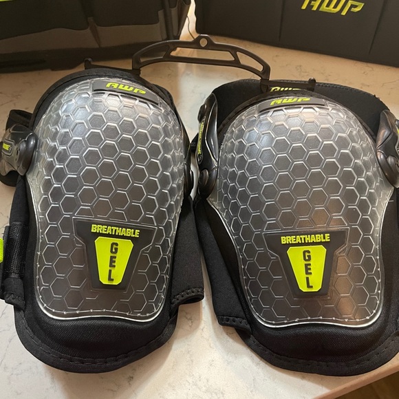 Tool box set with wheels - Picture 4 of 8